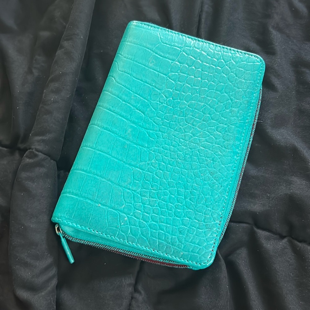 FREE W/PURCHASE Teal Planner Case